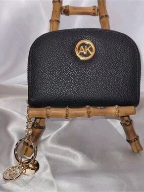 NWOT Anne Klein Black Pebbled Leather Coin Pouch with Gold AK Charm